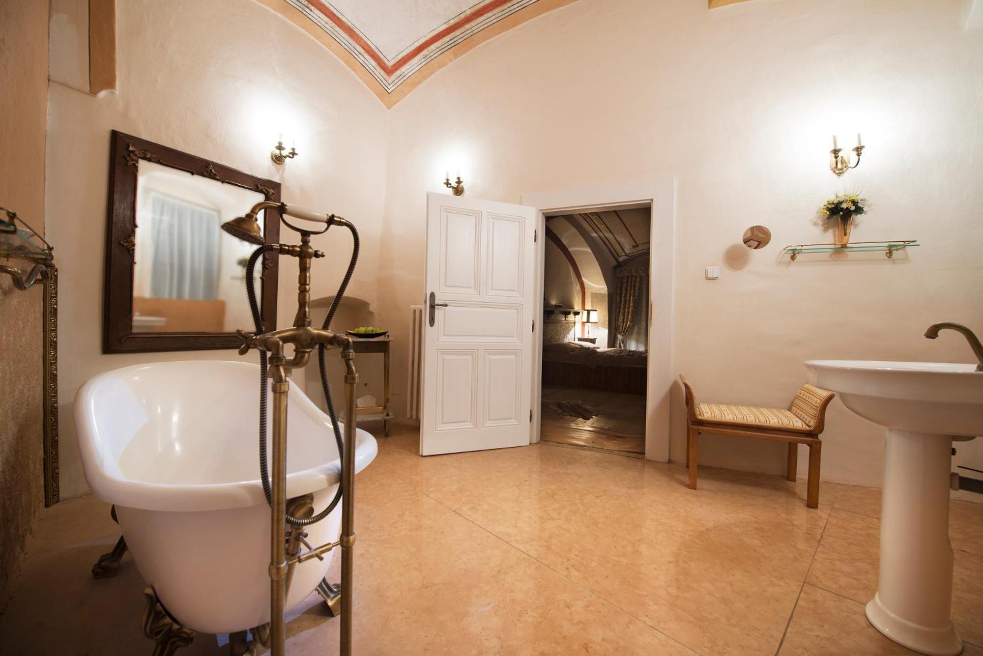 Chateau Grandcastle Liptovský Hrádok Kamer foto
