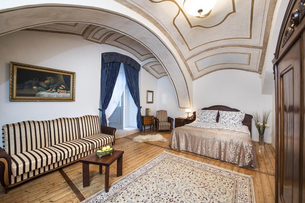 Chateau Grandcastle Liptovský Hrádok Buitenkant foto
