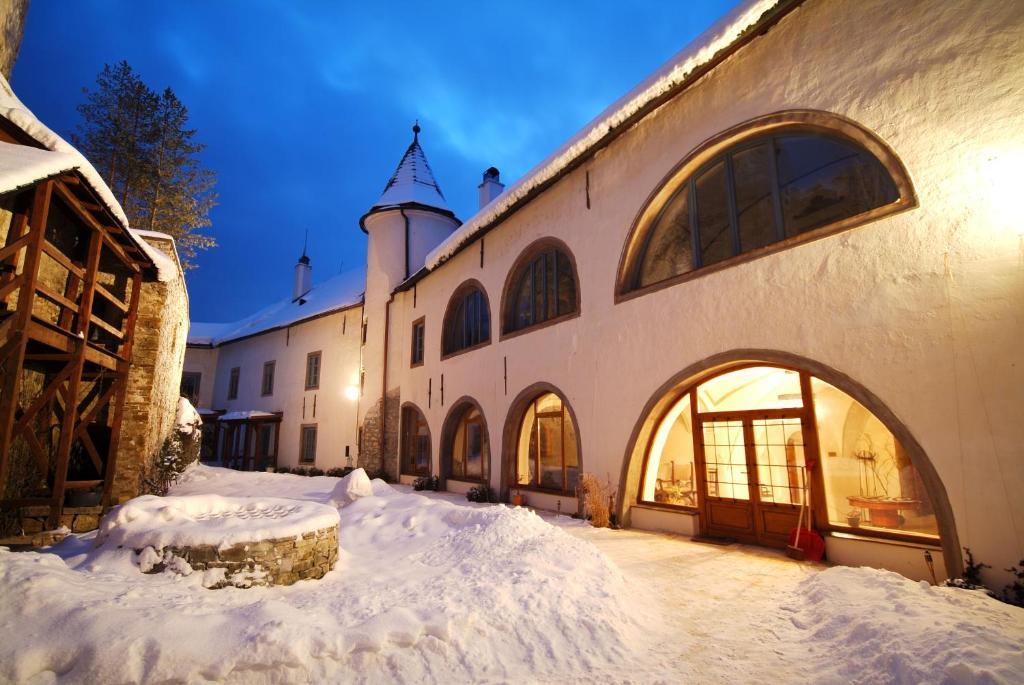 Chateau Grandcastle Liptovský Hrádok Buitenkant foto
