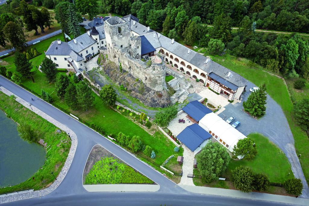 Chateau Grandcastle Liptovský Hrádok Buitenkant foto